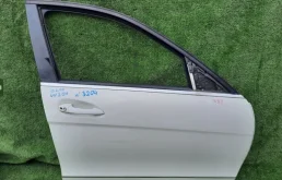 Дверь Mercedes-Benz C-Class 2009 A2047205900 W204 271.950, передняя правая