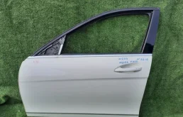 Дверь Mercedes-Benz A2047200105, передняя левая