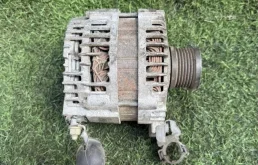 Генератор Nissan 23100AU400 QR20