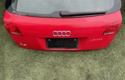 Дверь багажника Audi A3 2006 8P4827023H 8P BSE