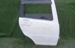 Дверь Daihatsu YRV 6700397401000