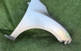 Крыло Mazda Axela BBP852111B BLFFW, переднее правое