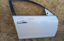 Дверь Mazda Axela BPYK5802XJ BK5P, передняя правая