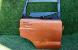 Дверь Mitsubishi Dingo MR465726 CQ2A