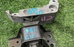 Опора двигателя Nissan Tiida 11210ED50B C11 HR15DE, передняя