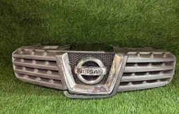 Решетка радиатора Nissan Qashqai 2009 62310JD000 J10 MR20DE