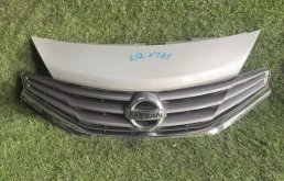 Решетка радиатора Nissan Note 2012 623103VA0A E12 HR12DDR