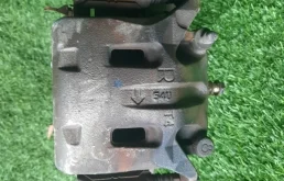 Суппорт тормозной Nissan Fuga 2005 41001EG000 PY50 VQ35DE, передний правый
