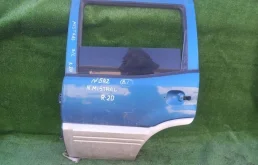 Дверь Nissan Mistral 821011F130 R20