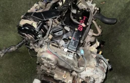 Двигатель Nissan Liberty 23100AU400 RM12 QR20