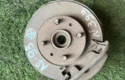 Ступица Toyota Corolla 4321212060 AE95, передняя правая