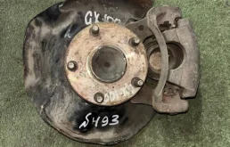 Ступица Toyota Mark II 4350222080 GX100, передняя левая