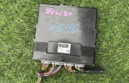 Блок управления зарядом аккумулятора Toyota Prius 2011 8968147220 ZVW30 2ZR-FXE