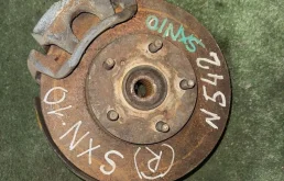 Ступица Toyota Ipsum 4321244011 SXN10, передняя правая