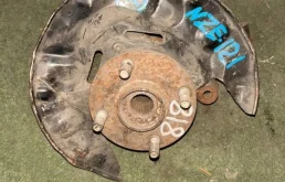 Ступица Toyota Corolla 4350212140 NZE121, передняя правая