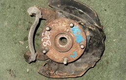 Ступица Toyota Vista 4321232080 SV30, передняя левая