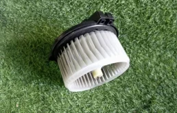Мотор отопителя Toyota Ipsum 2727000021 ACM21W