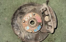 Ступица Toyota Corolla 4350212090 AE111, передняя правая