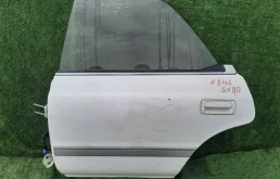 Дверь Toyota Mark II 6700422370