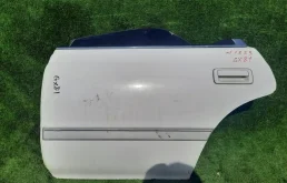 Дверь Toyota Mark II 6700422370 GX81