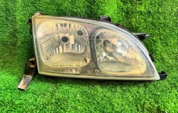 Фара Toyota Caldina 8113021080