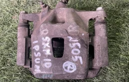 Суппорт тормозной Toyota Ipsum 4773044010 SXM10, передний правый