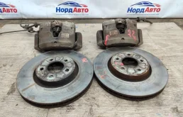 Комплект суппортов передние Audi A6 2014 4G0615123C 4G CDNB