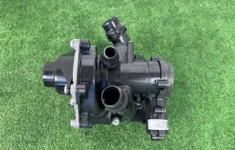 Корпус термостата AUDI a4 06L121111P B9 CYR