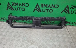 Кронштейн радиатора верхний Audi A4 2015-2025 8W0807771F 5 B9