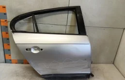 Дверь задняя правая Renault Fluence 2011