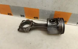 Поршень с шатуном Peugeot Boxer 244