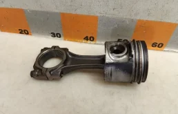 Поршень с шатуном Peugeot Boxer 244
