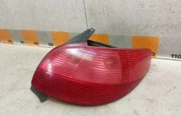 Фонарь задний правый Peugeot 206 2007 3E