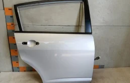 Дверь задняя правая Nissan Tiida 2011 C11