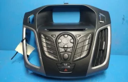 Панель управления магнитолы Ford Focus 3 2011-2015
