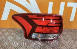 Фонарь внешний Mitsubishi Outlander 2015-2023 8330B173 3, левый