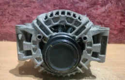 Генератор Audi A4 06H903016L B8 CDH