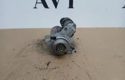Стартер Volkswagen Touran 02E911023H BKD
