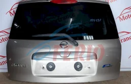 Двери для Nissan Note 2006 года на фотографиях