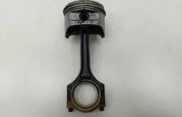Поршень с шатуном Ford Focus 2 DB 2008-2010