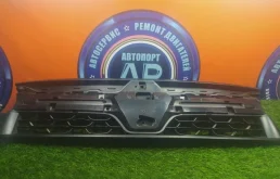 Решетка радиатора RENAULT DUSTER 2015-2021