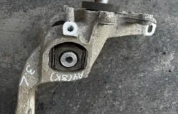 Поворотный кулак Audi 8K0505432AF, задний правый