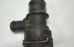 Фланец системы охлаждения Volkswagen 1K0122291M