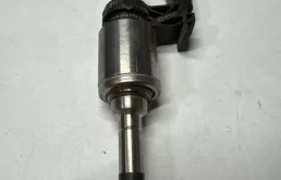 Форсунка топливная Volkswagen 04E906036AF