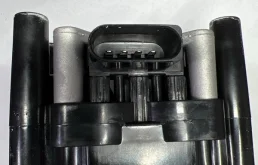 Катушка зажигания VOLKSWAGEN 032905106F