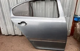 Дверь боковая Skoda Octavia 1Z5833056 A5 1Z, задняя правая