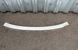 Усилитель бампера Audi A3 2004-2008 8P0807113B 8P, передний