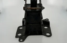 Кронштейн усилителя бампера Audi A3 2004-2008 8P0807134 8P, передний правый