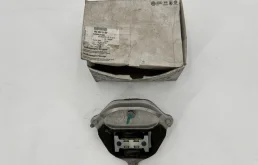 Подушка АКПП Audi 8K0399151BD