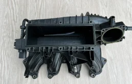 Впускной коллектор VAG 03F129709J